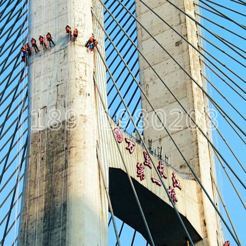 江苏大桥桥塔粉刷